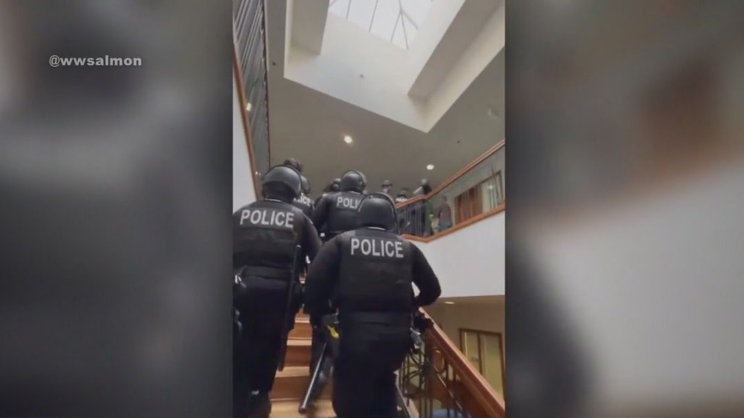 Pomona College protest: Dozens arrested